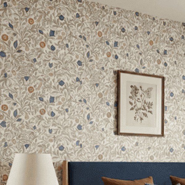 Ivory Garden Wallpaper